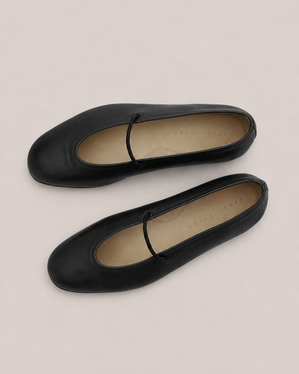 Deia - Black Leather