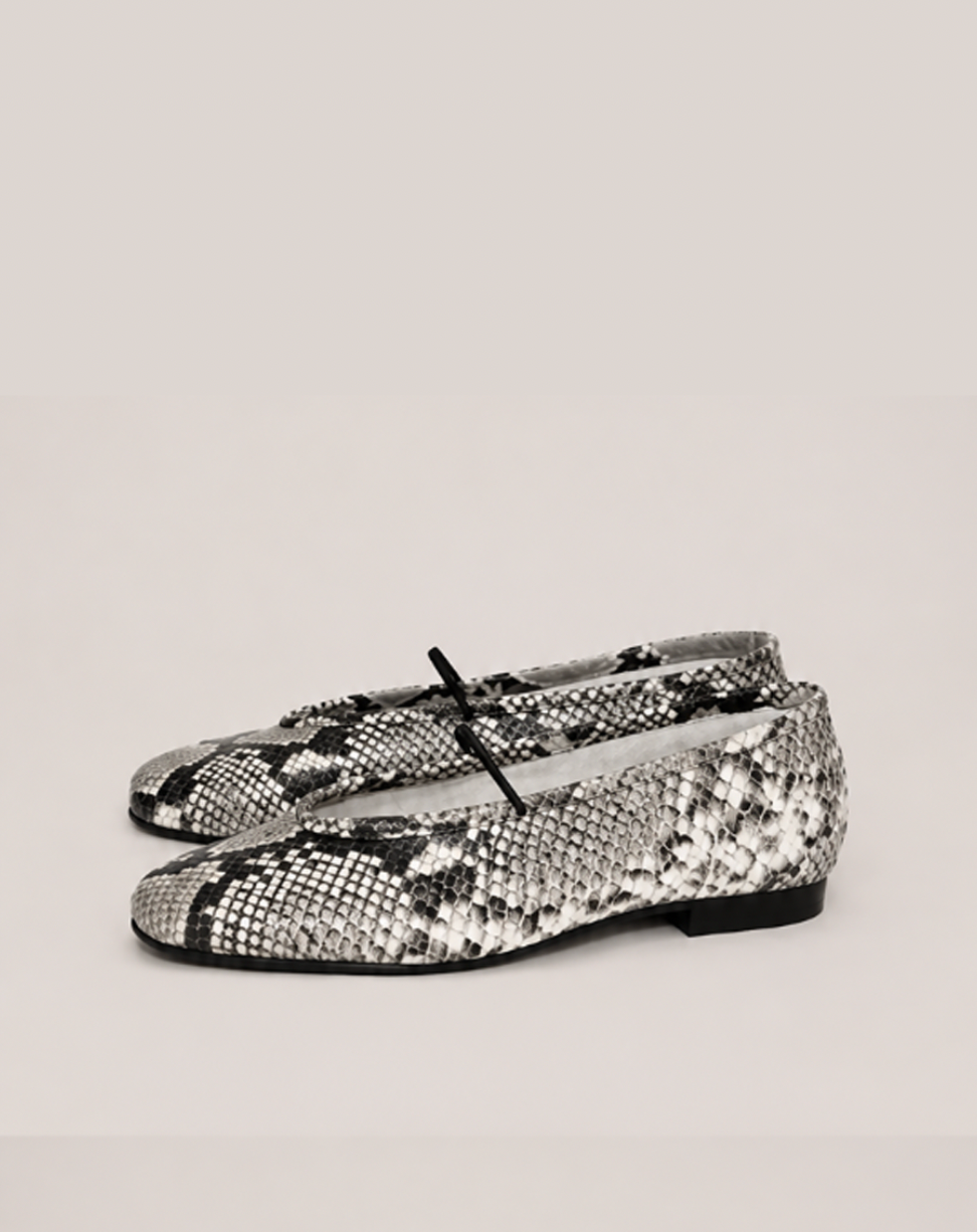 Deia - Snake Leather